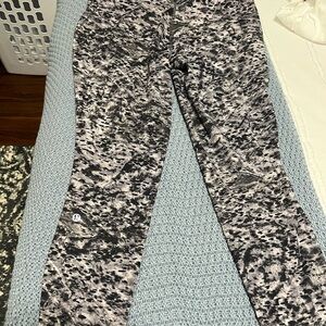 Lululemon Gray and Black Textured Leggings